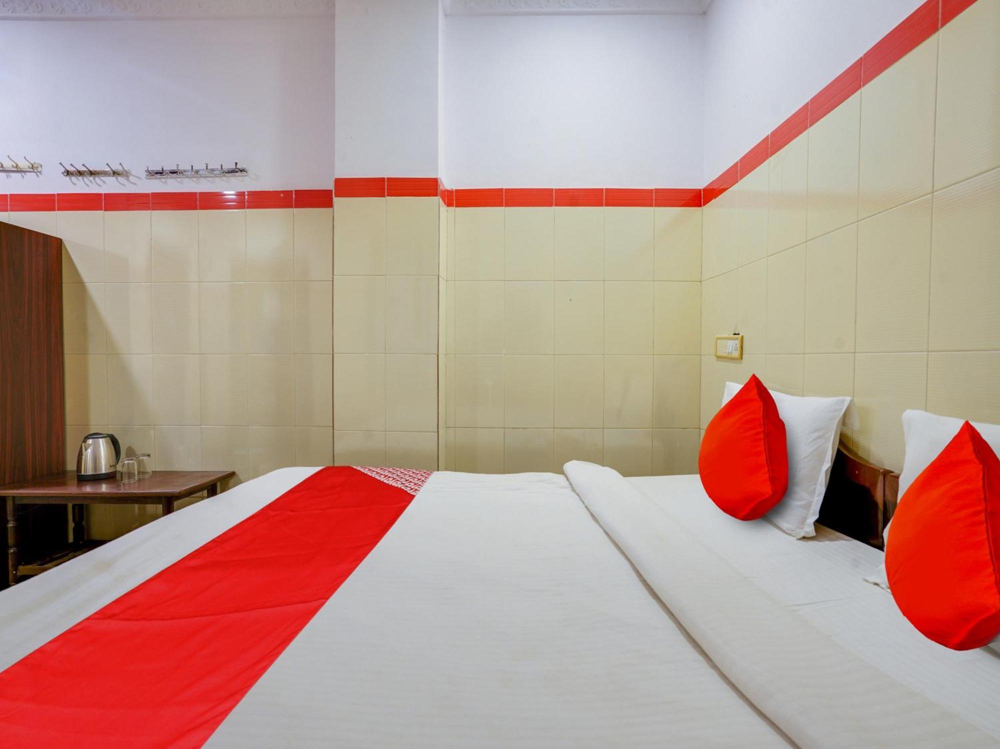 Hotel O Siro Inn Шамшабад Екстериор снимка