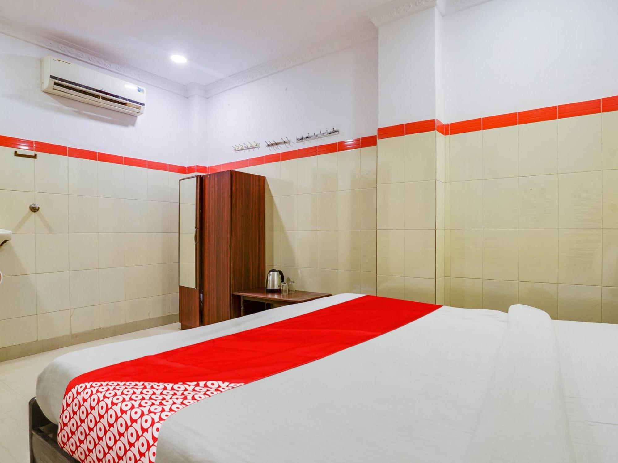 Hotel O Siro Inn Шамшабад Екстериор снимка