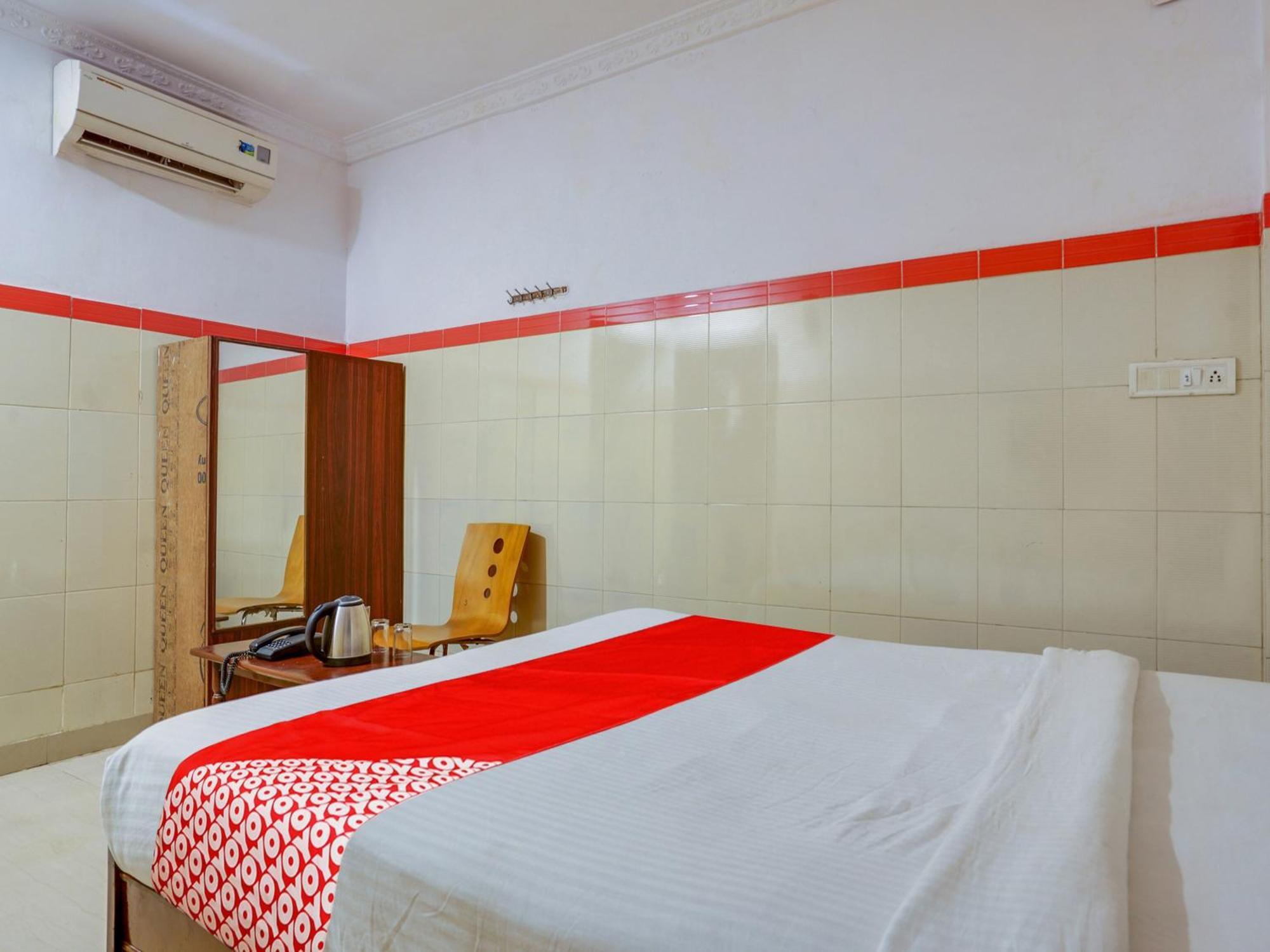 Hotel O Siro Inn Шамшабад Екстериор снимка