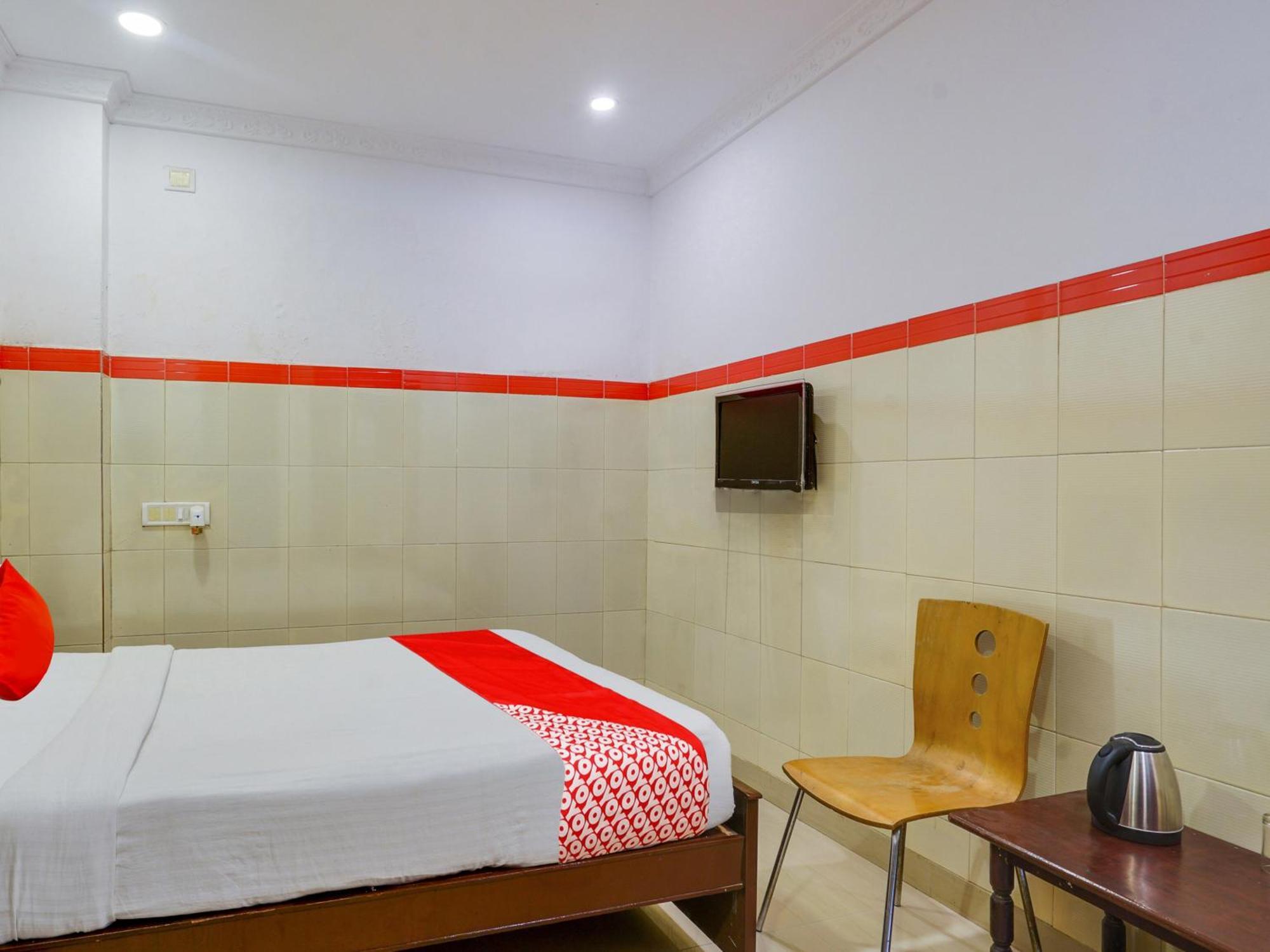 Hotel O Siro Inn Шамшабад Екстериор снимка