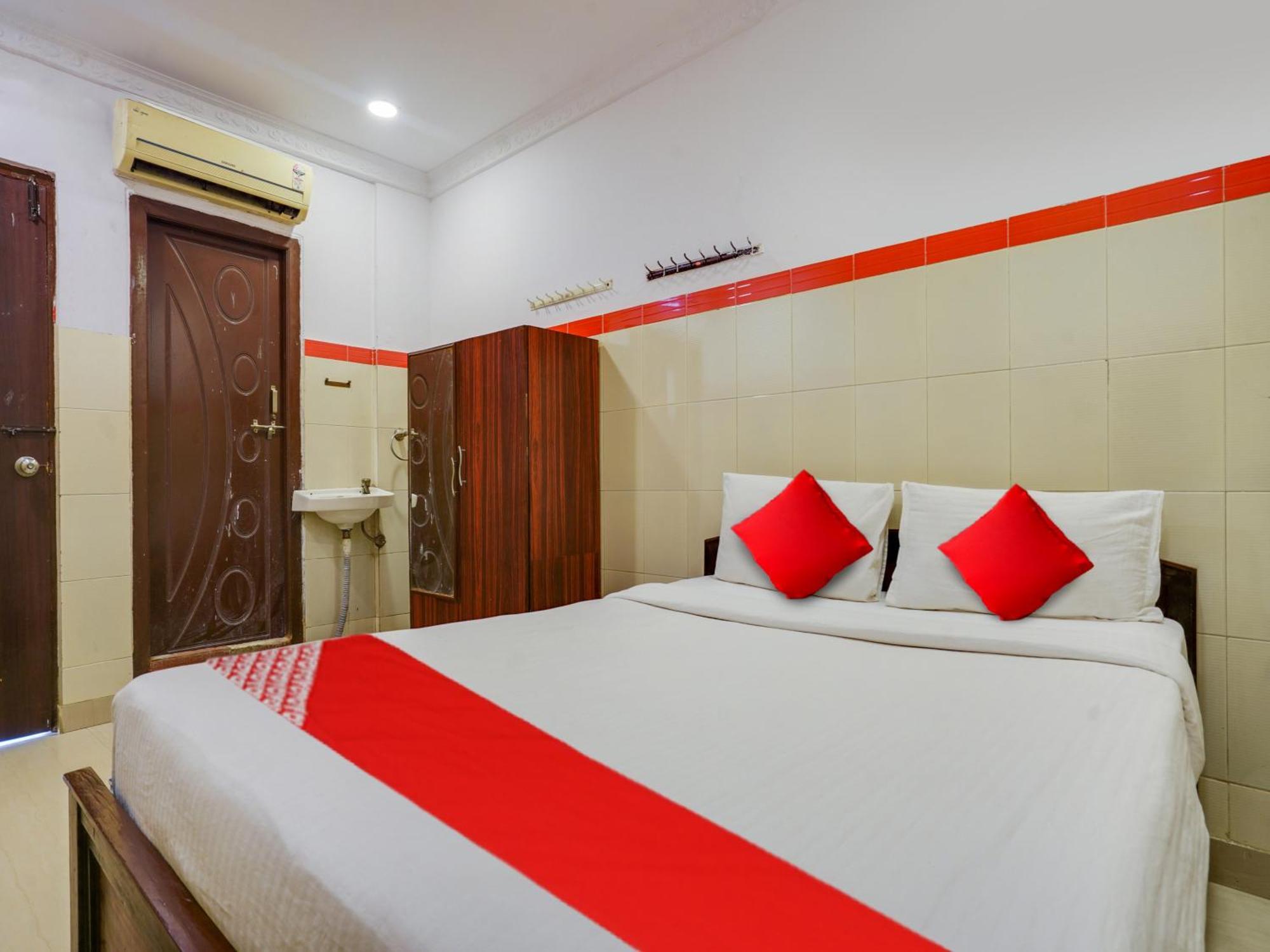 Hotel O Siro Inn Шамшабад Екстериор снимка